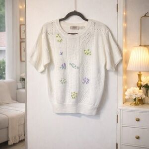 ✨Alicia Cream Textured Knit Top w/ Delicate Floral Embroidery Size M